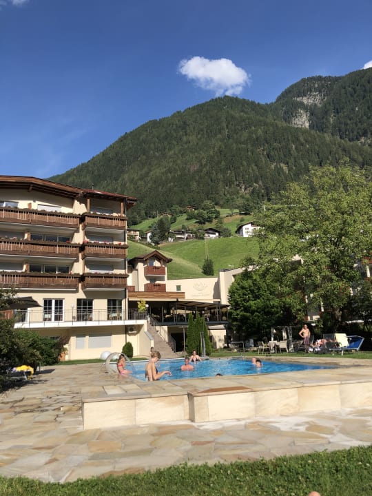 Außenansicht Hotel Wiesenhof Garden Resort