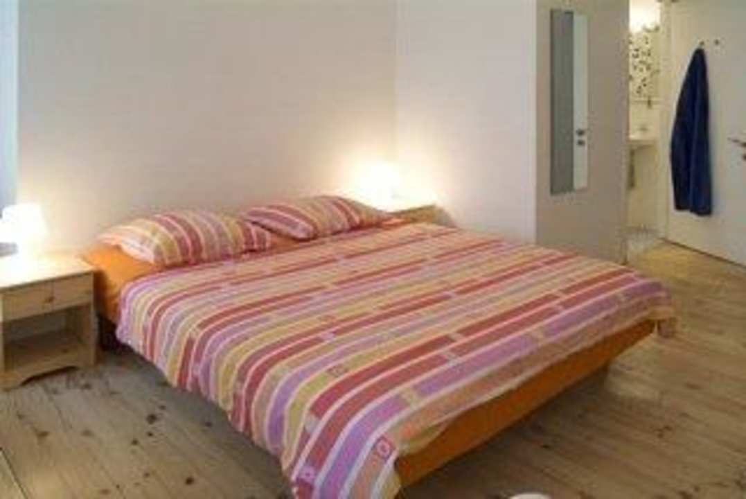 Comfort Doppelzimmer mit Bad Pension SwissStar