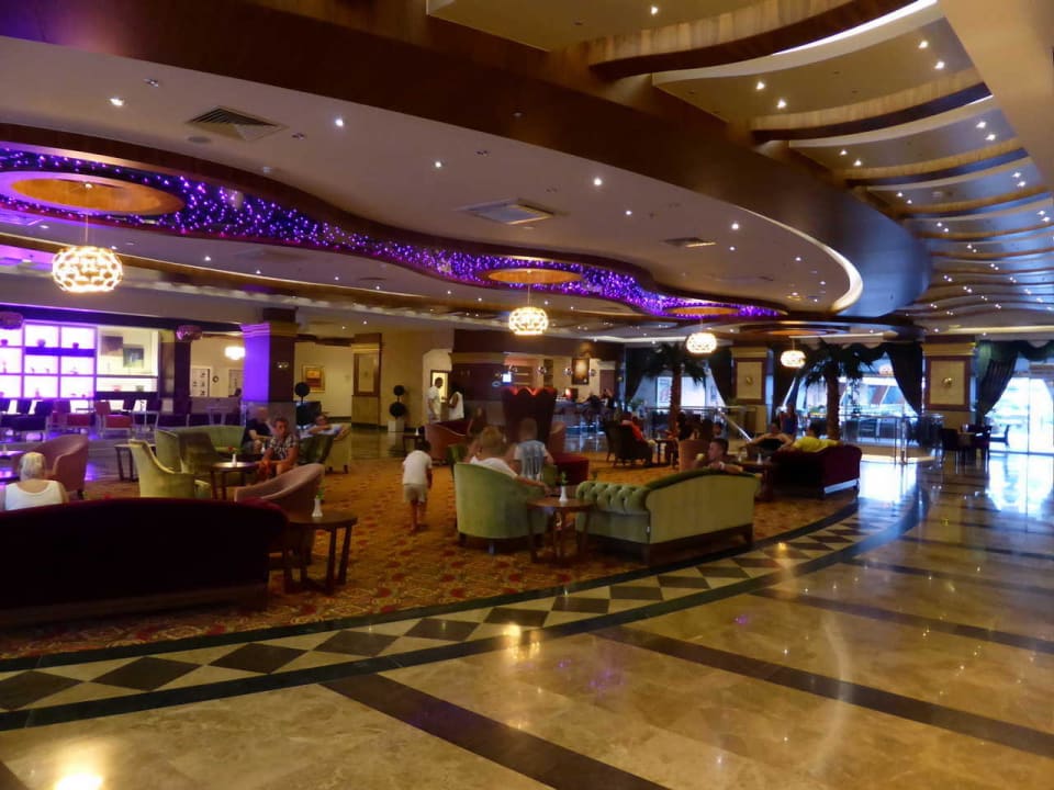 Lobby Dizalya Palm Garden