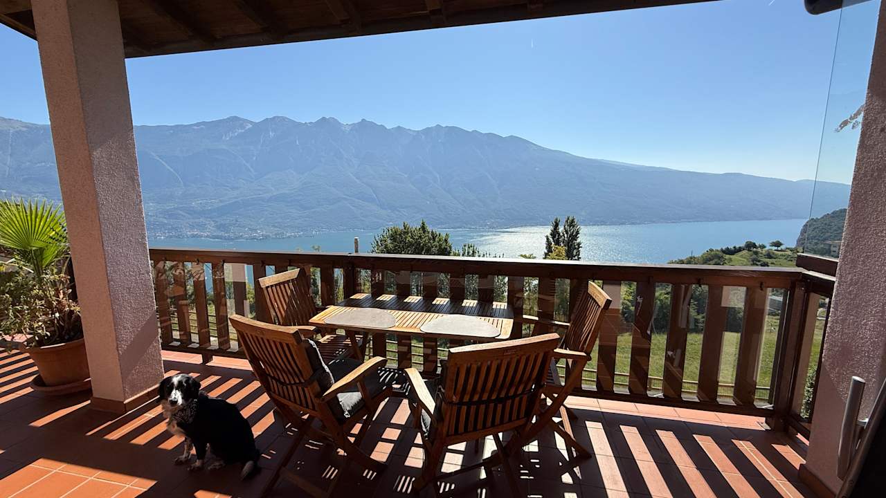 Ausblick Apartment Lago Gardasee - Pool, Natur und Seeblick