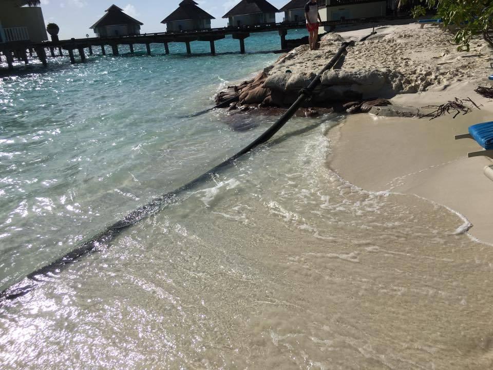 Strandarbeiten Ellaidhoo Maldives by Cinnamon