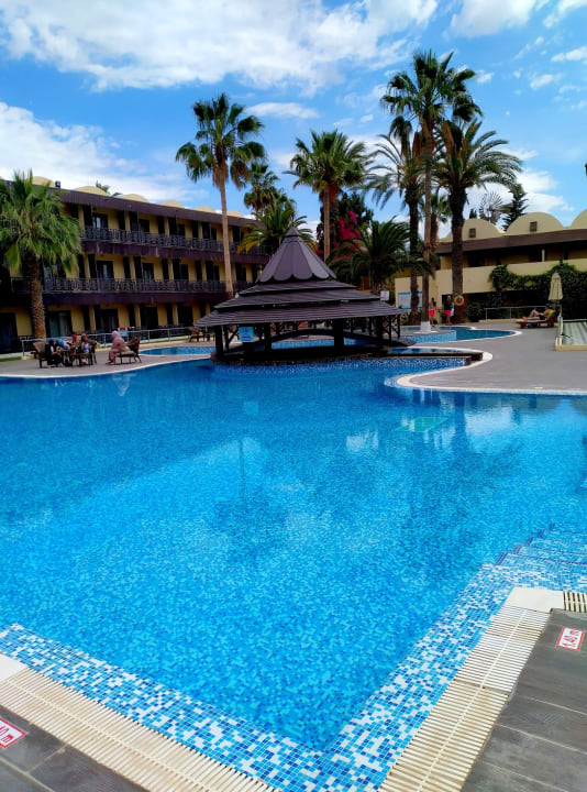 Pool Hotel Paradis Palace