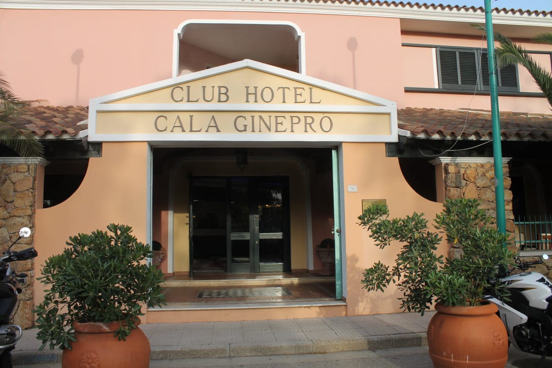 Haupteingang Cala Ginepro Hotel Resort & Spa