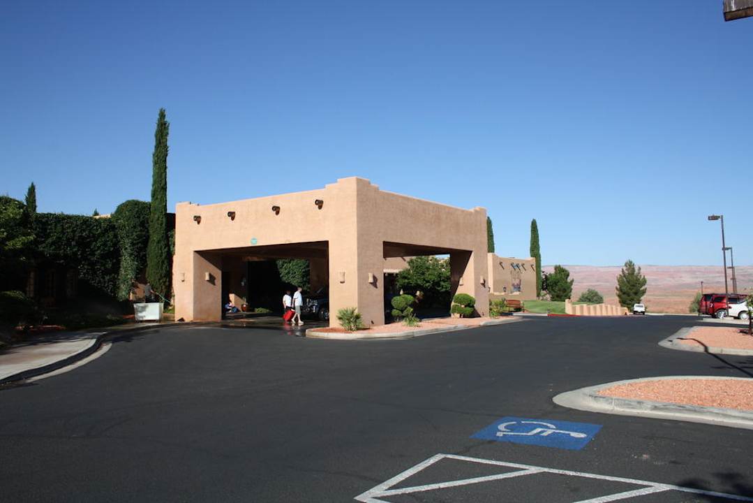 Hoteleinfahrt Courtyard Page at Lake Powell