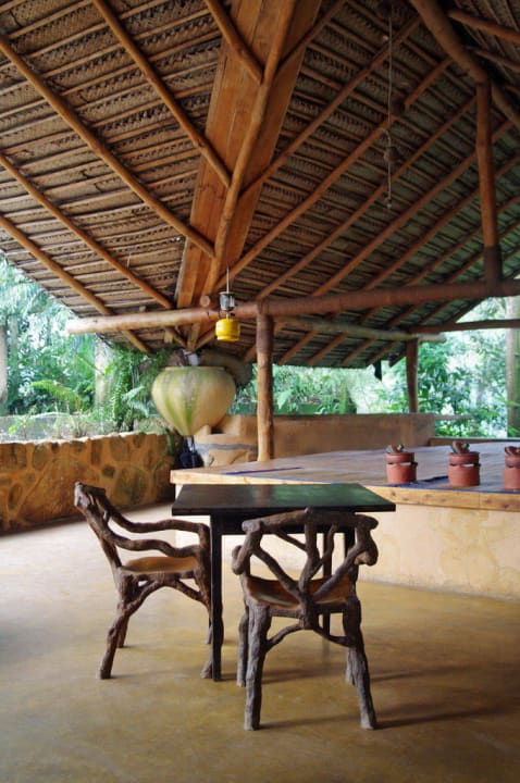 Im Restaurant Rainforest Edge Guesthouse