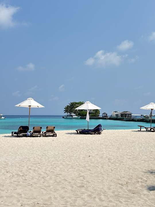 Strand Kuredu Island Resort & Spa