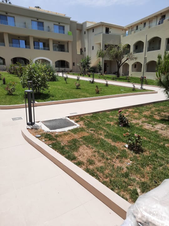 Gartenanlage Vantaris Luxury Beach Resort