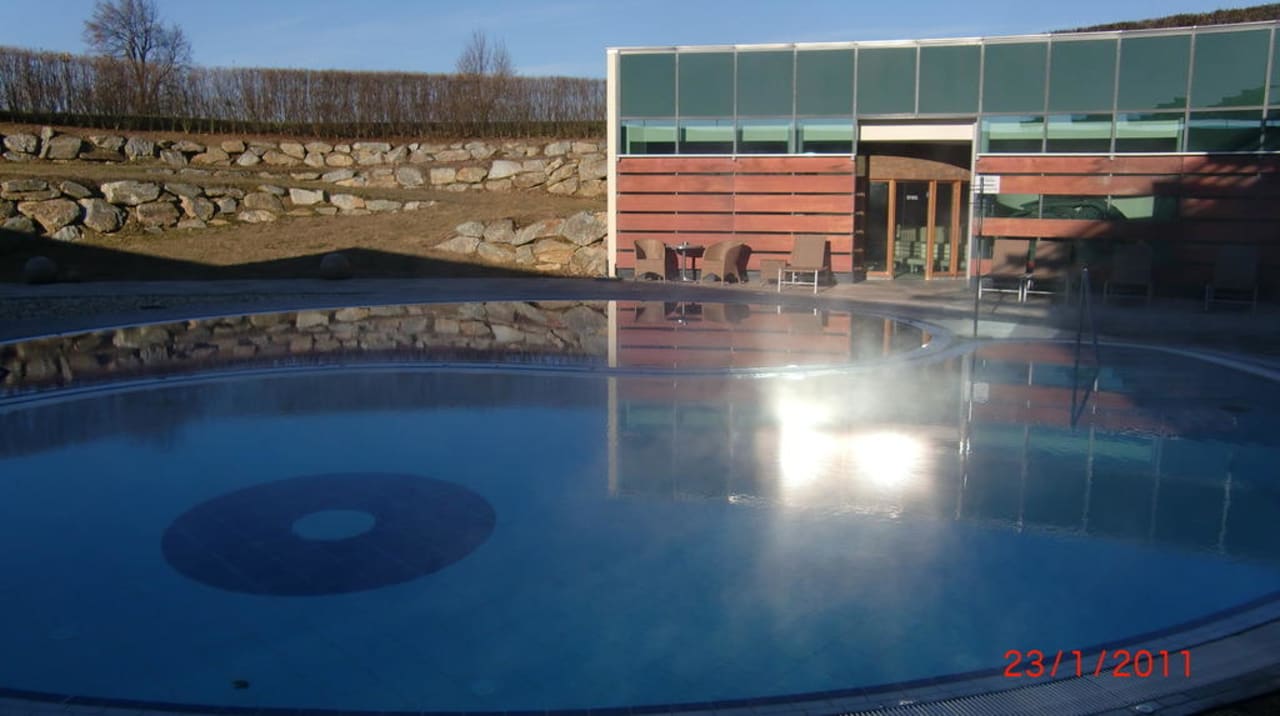 Yin-Yang Pool Hotel Reiters Supreme