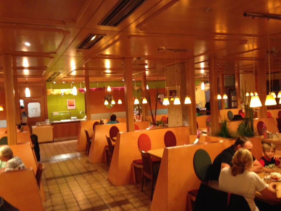 Speisesaal tatsächlich (eher Kantine). Feriendorf am Maltschacher See