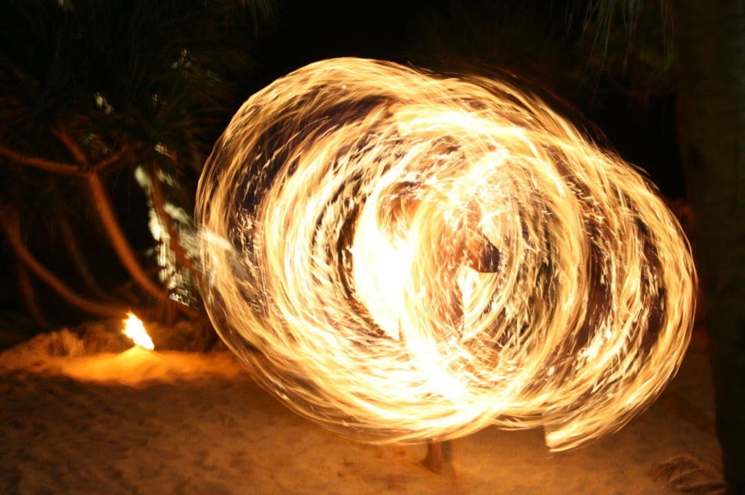 Fireshow an der Rocky Bar Hotel Moonlight Bay Resort