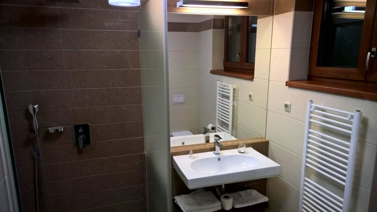 Bad mit barrierefreier Dusche Hotel Duna Garden