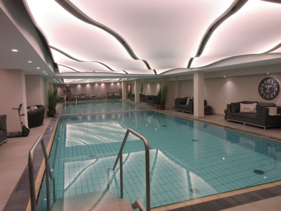 Pool Romantischer Winkel RoLigio® & Wellness Resort