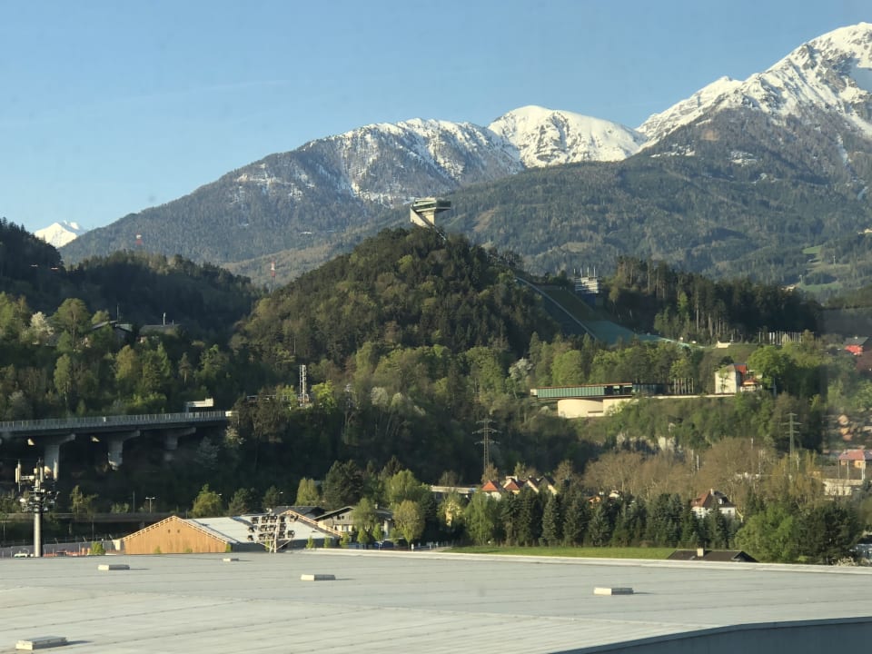 Ausblick Hilton Garden Inn Innsbruck Tivoli