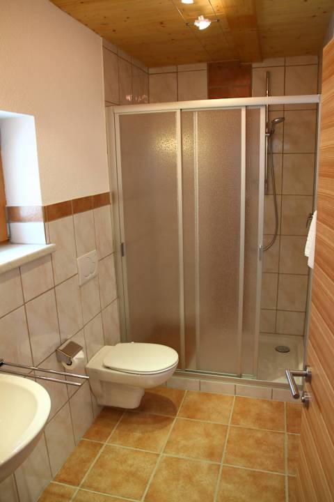 Bad mit Dusche/WC 1 Ferienhaus Panorama