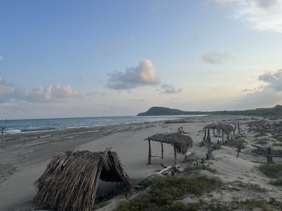 Strand Tambo Marina Eco Hostal