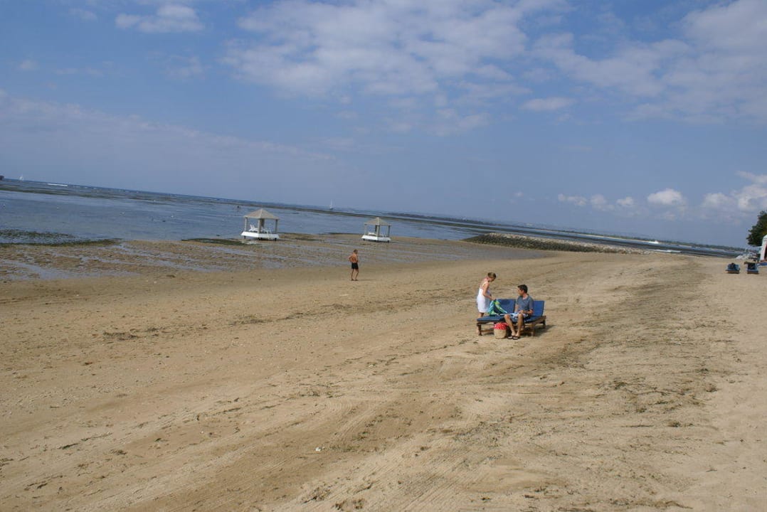 Strand bei Ebbe Puri Santrian