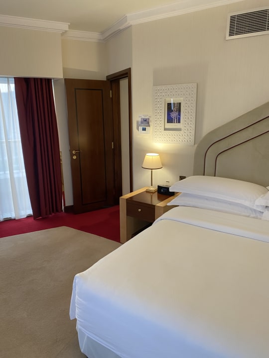 Zimmer Sheraton Grand Doha Resort & Convention Hotel