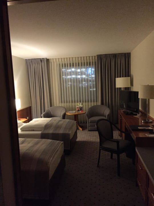 Zimmer komplett Maritim Airport Hotel Hannover