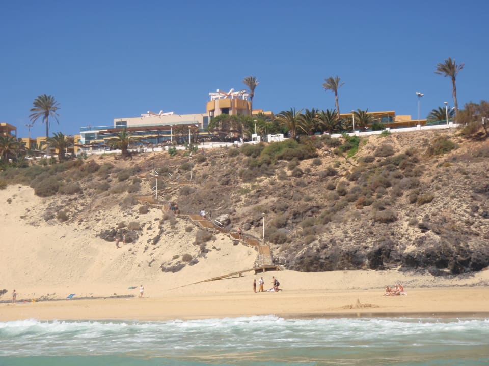 Das Hotel von Meer aus SBH Club Paraiso Playa