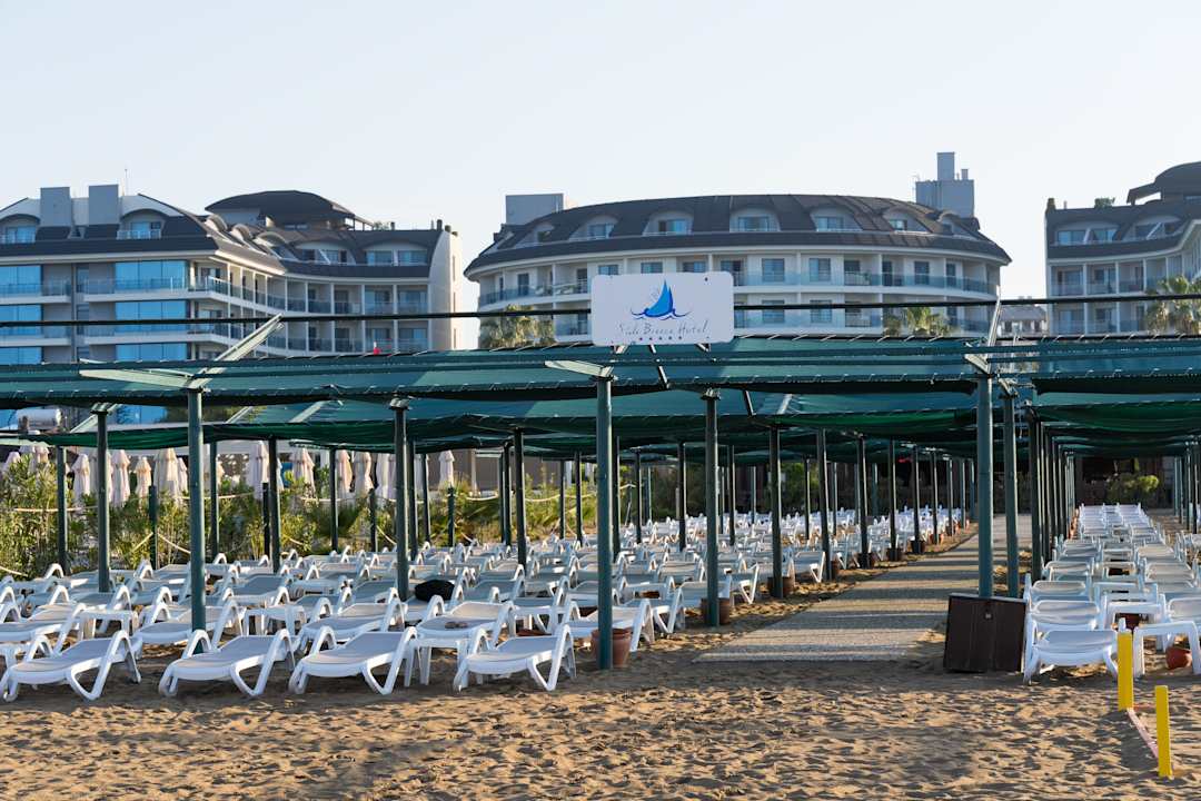 Strand Side Breeze Hotel