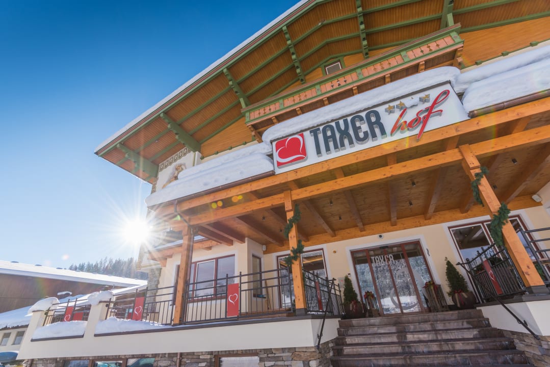 Außenansicht Hotel Taxerhof