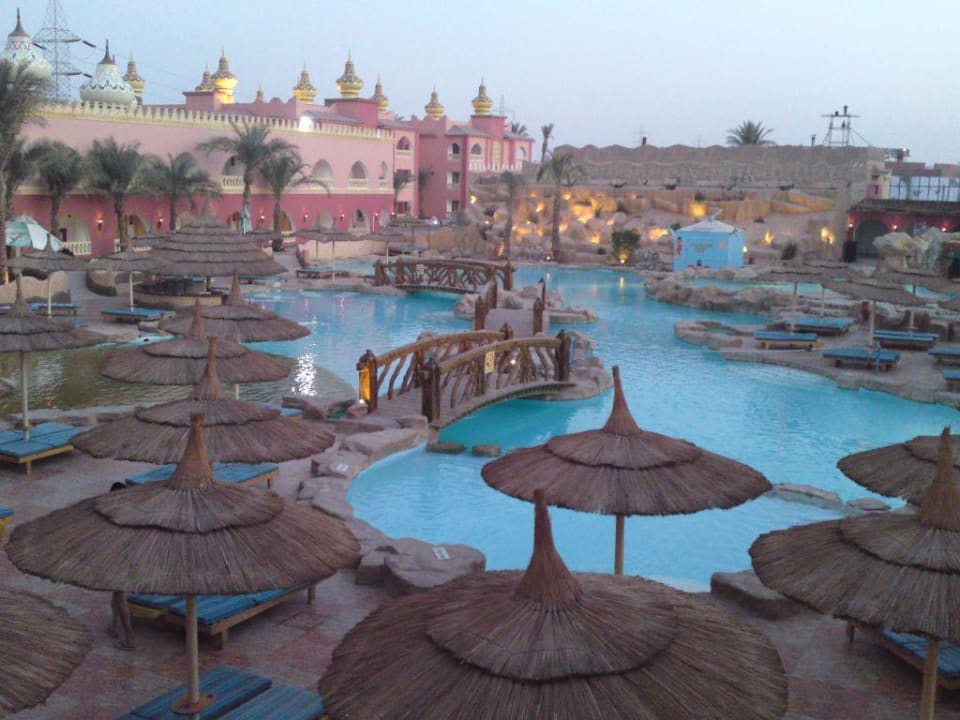 Hauptpool Pickalbatros Alf Leila Wa Leila Resort - Neverland Hurghada