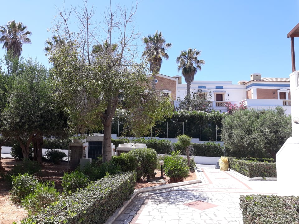 Gartenanlage Annabelle Beach Resort