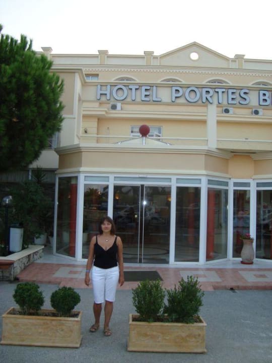 Отель Hotel Portes Beach