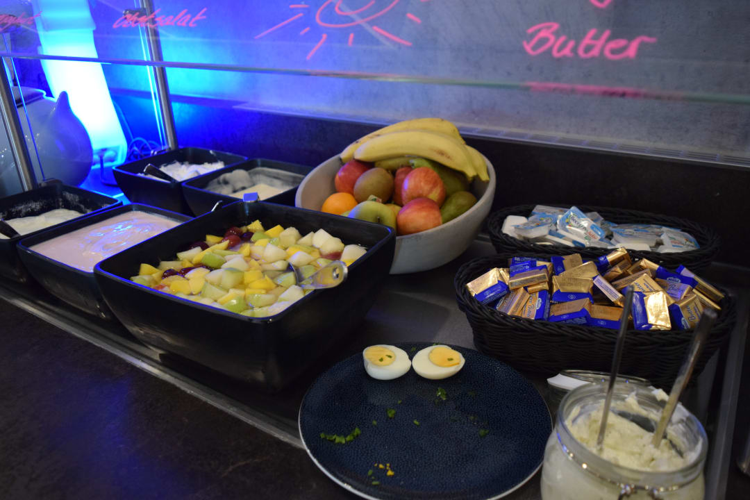 Gastro Holiday Inn - the niu, Hide Berlin Friedrichshain