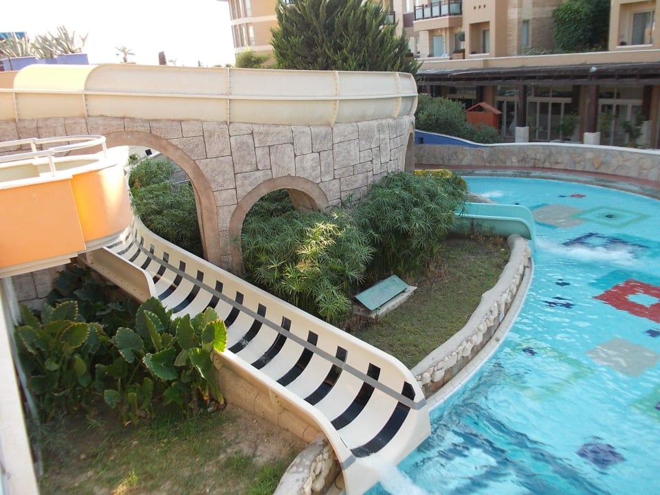 Kinderpool mit Rutschen TUI BLUE Xanthe