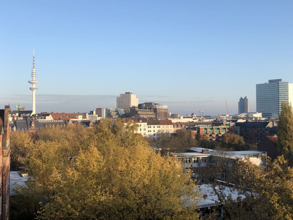 Ausblick Lindner Hotel Hamburg Am Michel, part of JdV by Hyatt