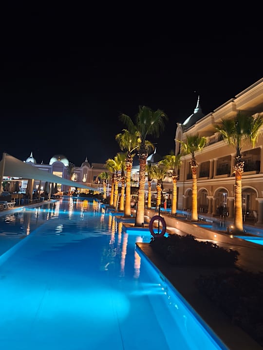 Pool Titanic Royal