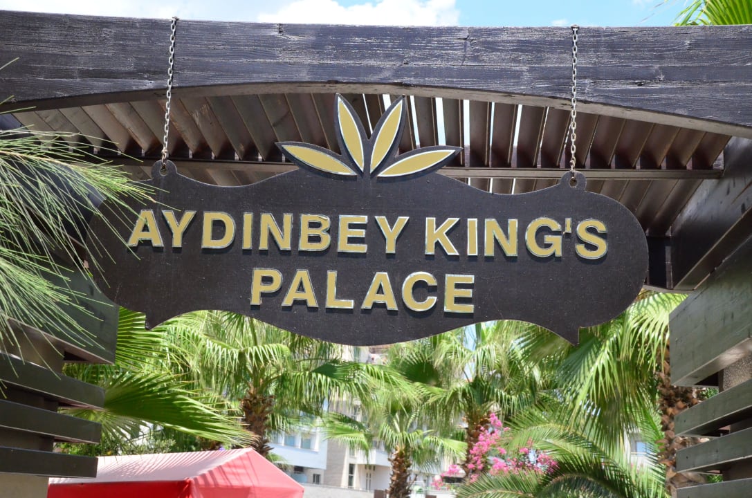 Eingang vom Strand Aydinbey Kings Palace & Spa