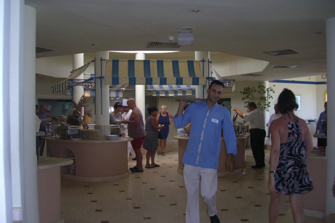 Netter Kellner Club Paradisio El Gouna, Red Sea
