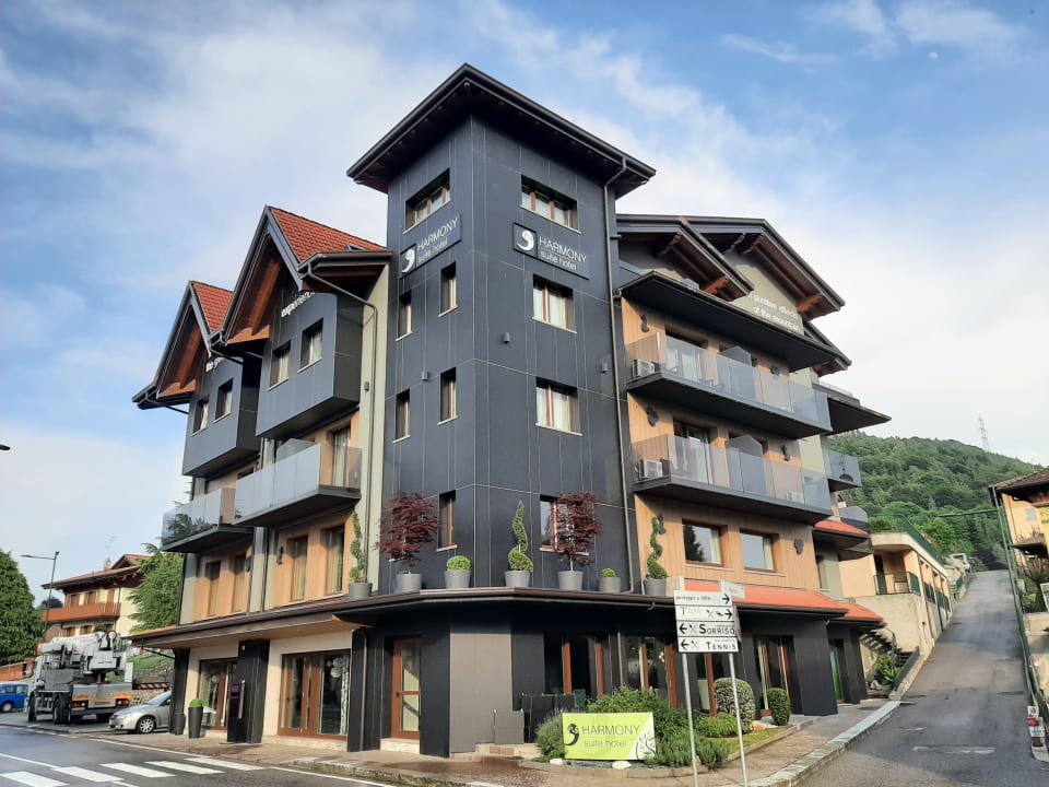 Außenansicht Harmony Suite Hotel