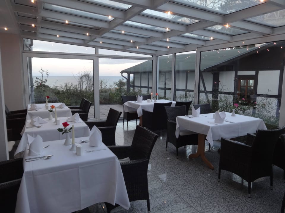 Speisen im Wintergarten AKZENT Waldhotel Rügen