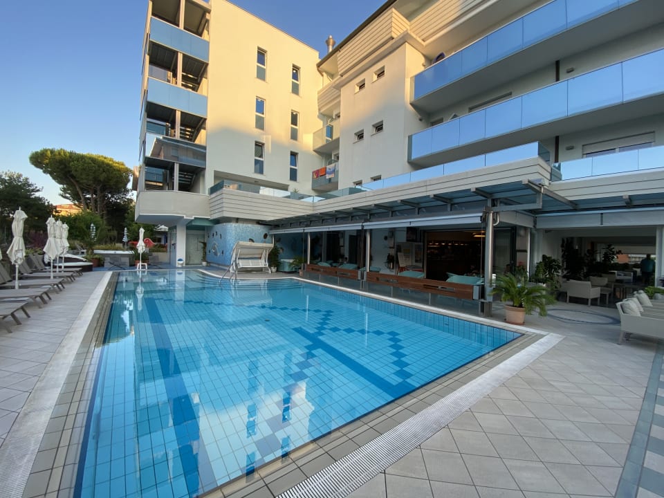 Pool Hotel Mayer