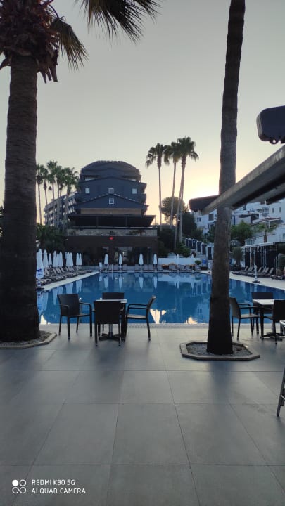 Pool Hotel Thalia Unique