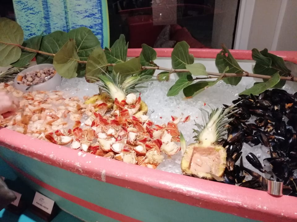 Gastro Sea Breeze Beach House - All Inclusive