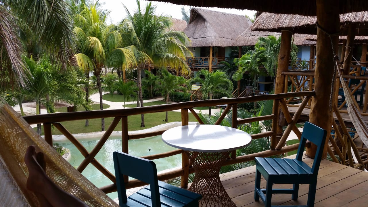 Veranda unserer Palapa mit Gartenblick Mahekal Beach Resort