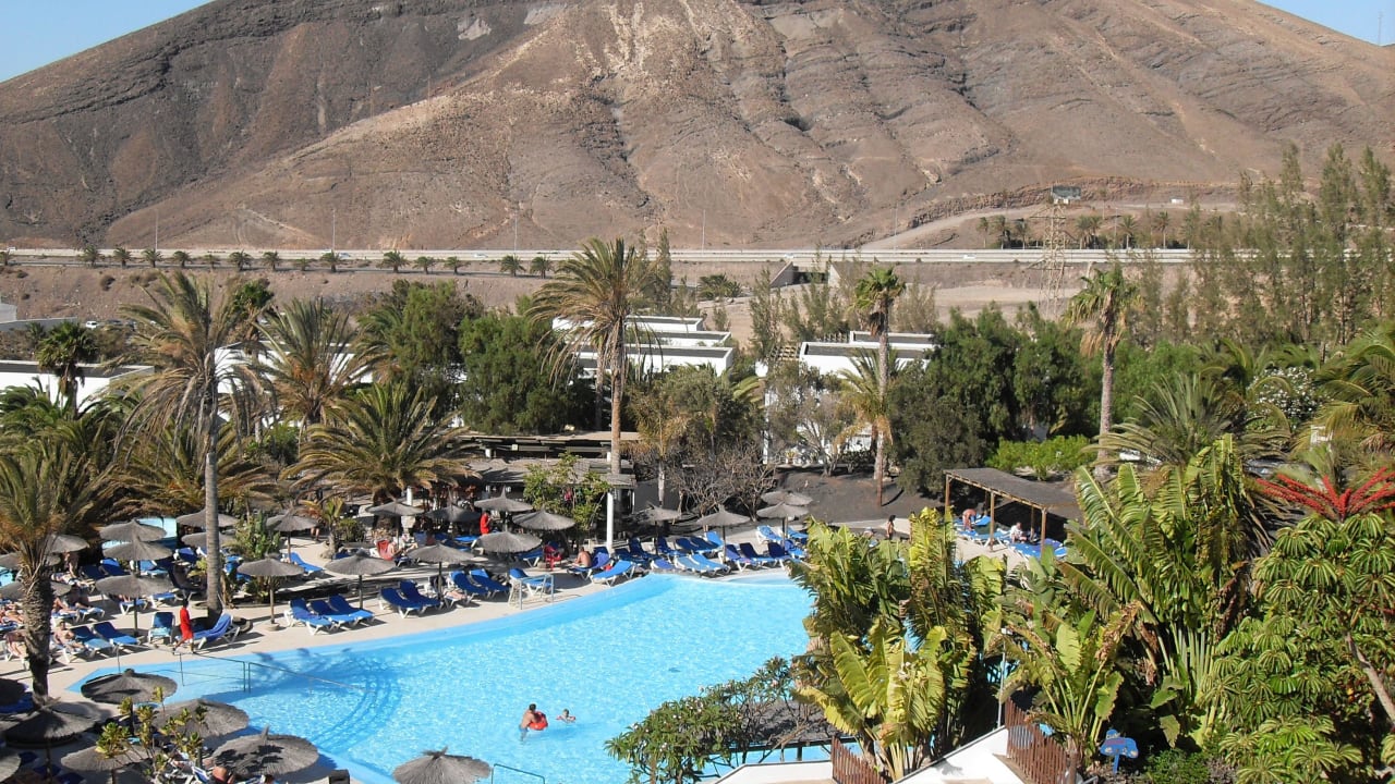 Ausblick vom Ruhepool auf den Animationspool allsun App.-Hotel Esquinzo Beach