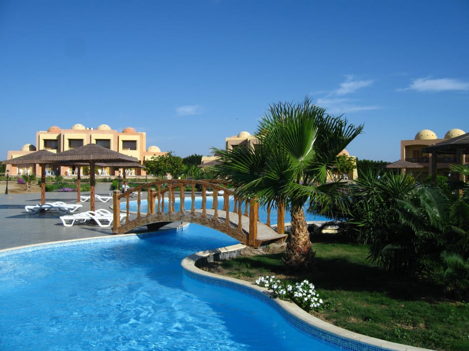 Hauptpool Wadi Lahmy Azur Resort