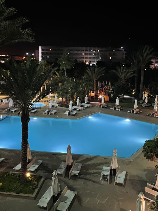 Pool Crystal Springs Beach Hotel