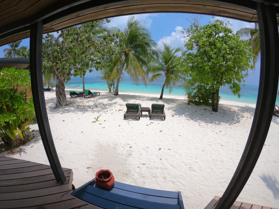 Strand Kuredu Island Resort & Spa