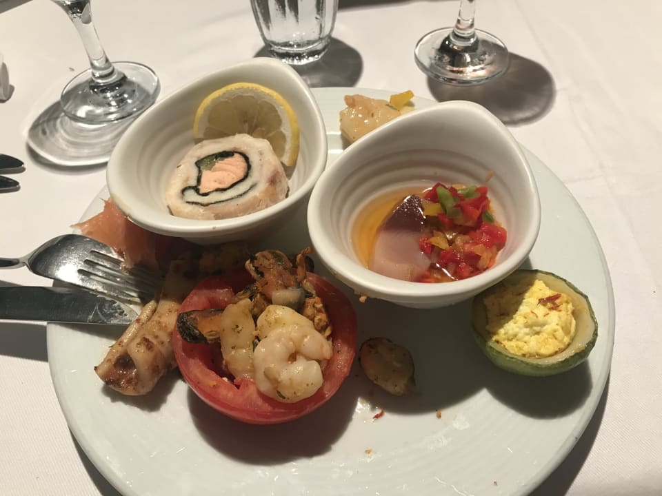 Gastro ROBINSON PAMFILYA