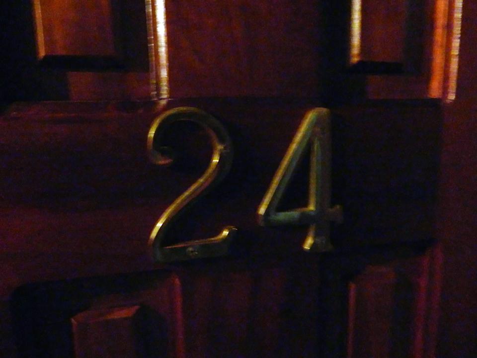 Zimmernummer 24 Hotel Los Heroes