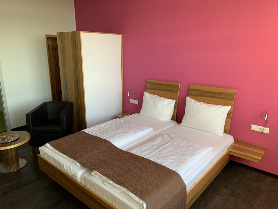 Zimmer AMH Airport-Messe-Hotel Stuttgart