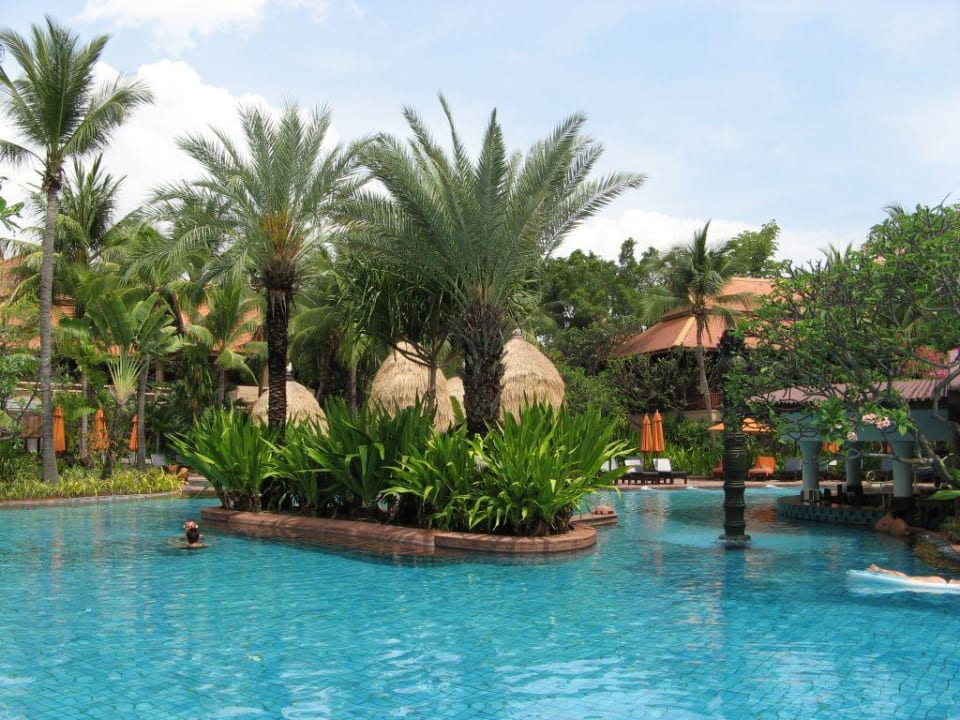Poolanlage vom Anantara Resort Hotel Anantara Hua Hin Resort