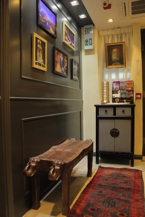 Entrance and Lobby Hotel 9 Boutique