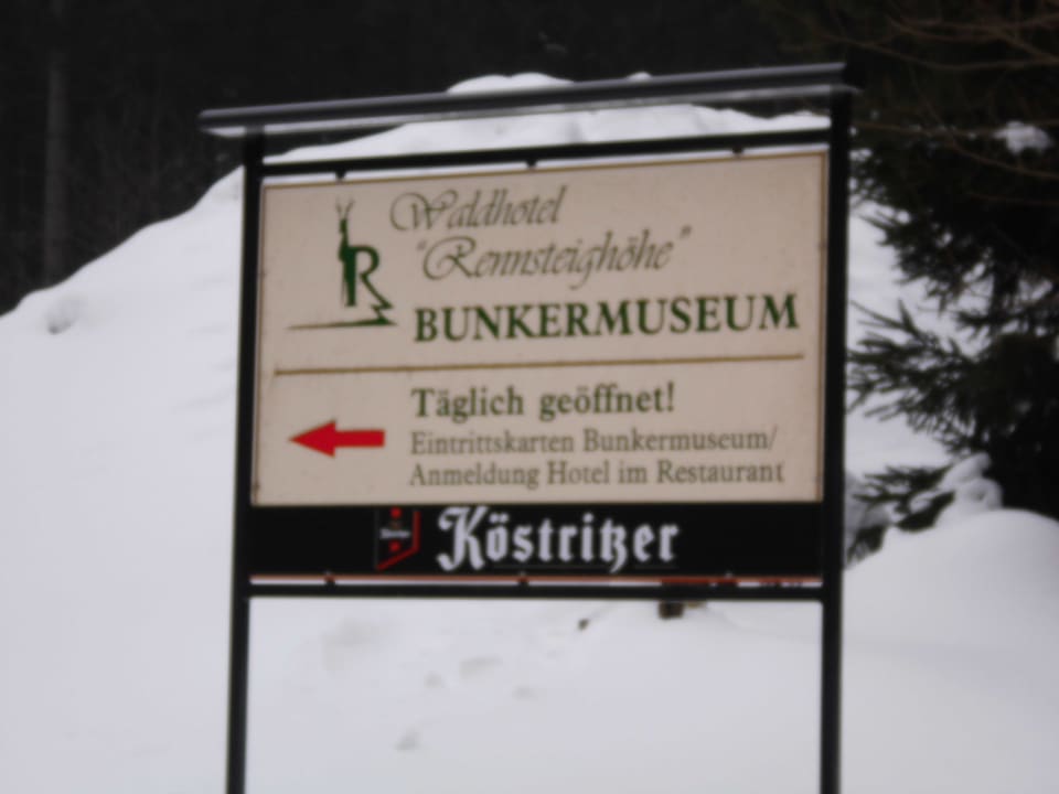Hotelschild Waldhotel Rennsteighöhe